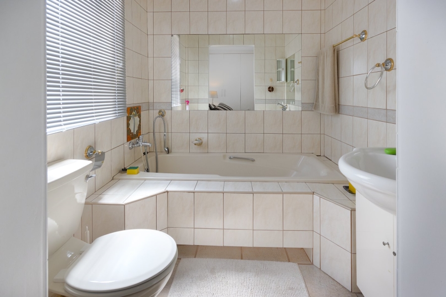 3 Bedroom Property for Sale in Cayman Beach Western Cape
